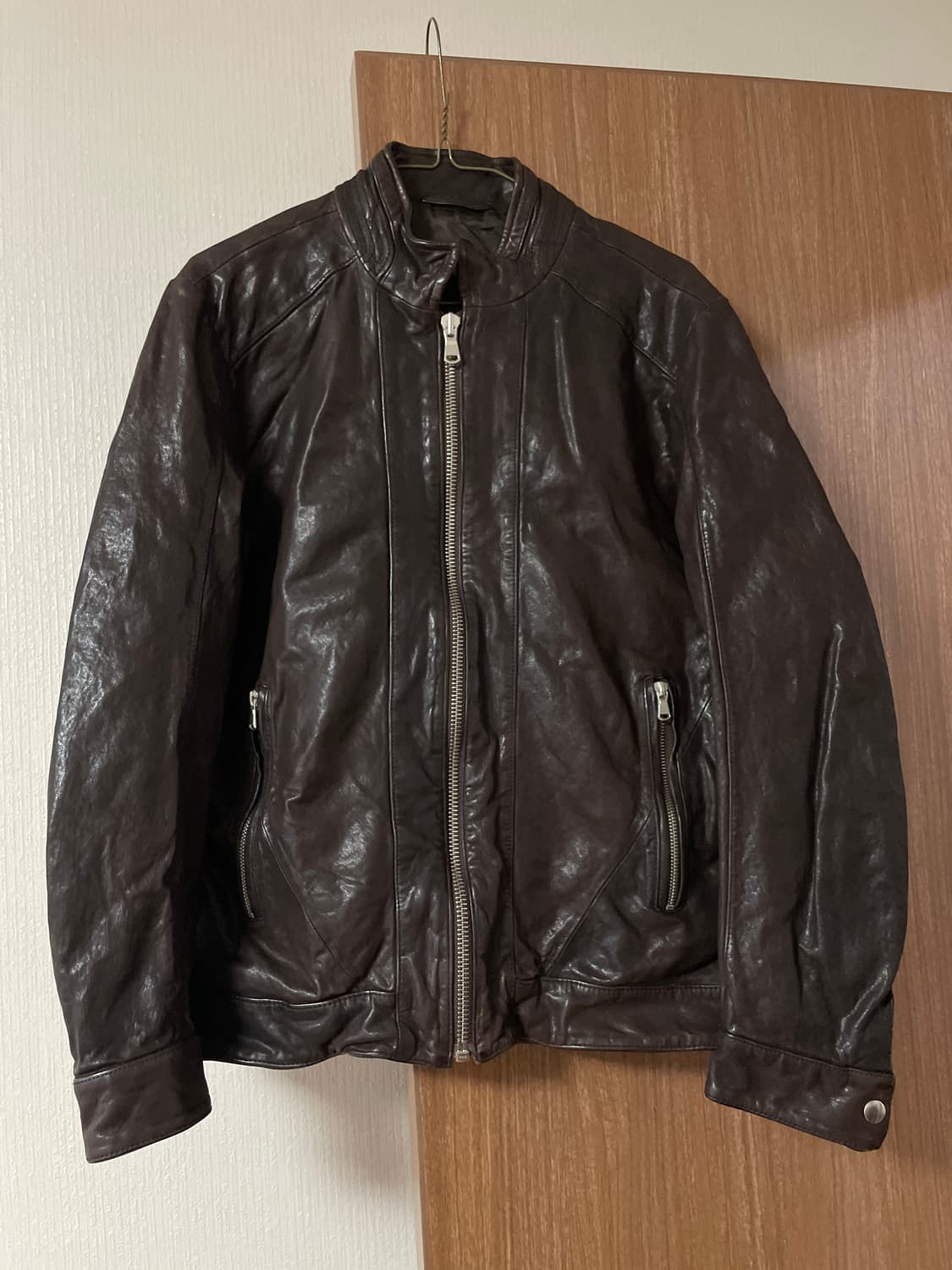 웨스턴 무드 배지터블 램스킨 양가죽 절개 레더 자켓 다크 브라운 상품이미지2