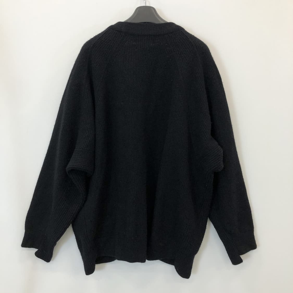 솔리드옴므 우영미 오버 블랙 니트가디건 50  상품이미지3