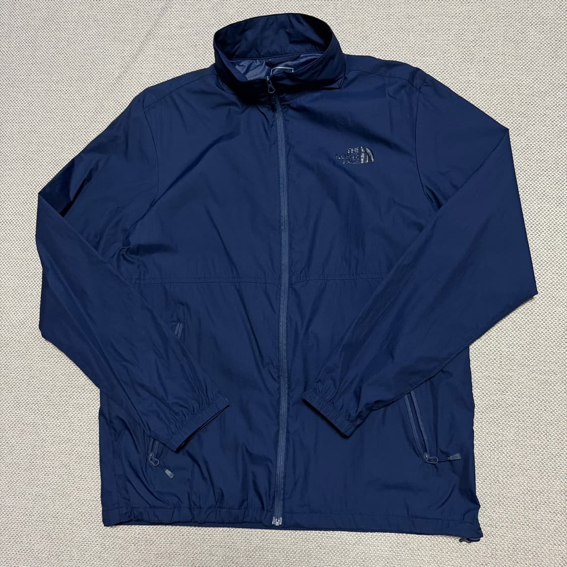 노스페이스 경량 바람막이 자켓 상품이미지1