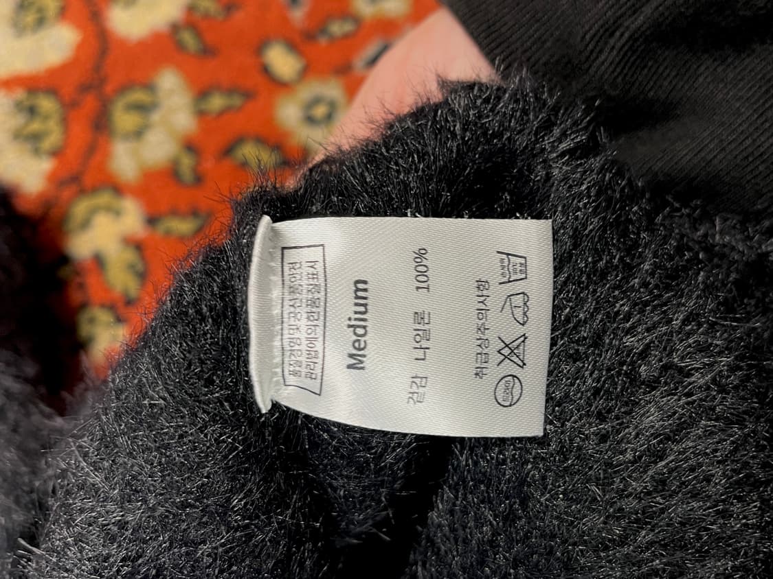 [M] 효지 블랙 브이넥 니트 상품이미지3