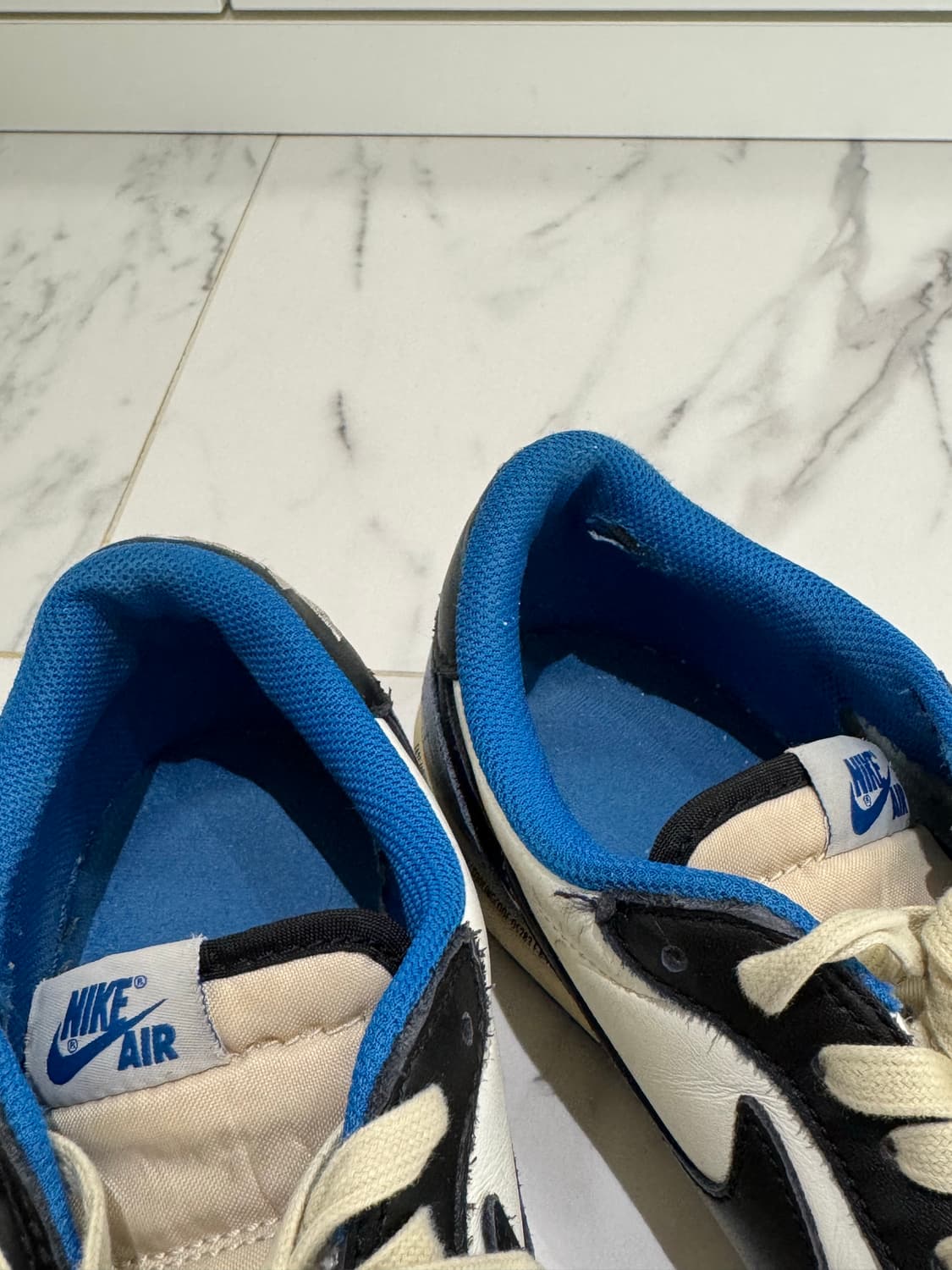 나이키 에어조던1 로우 트래비스 스캇 프래그먼트 OG 상품이미지2