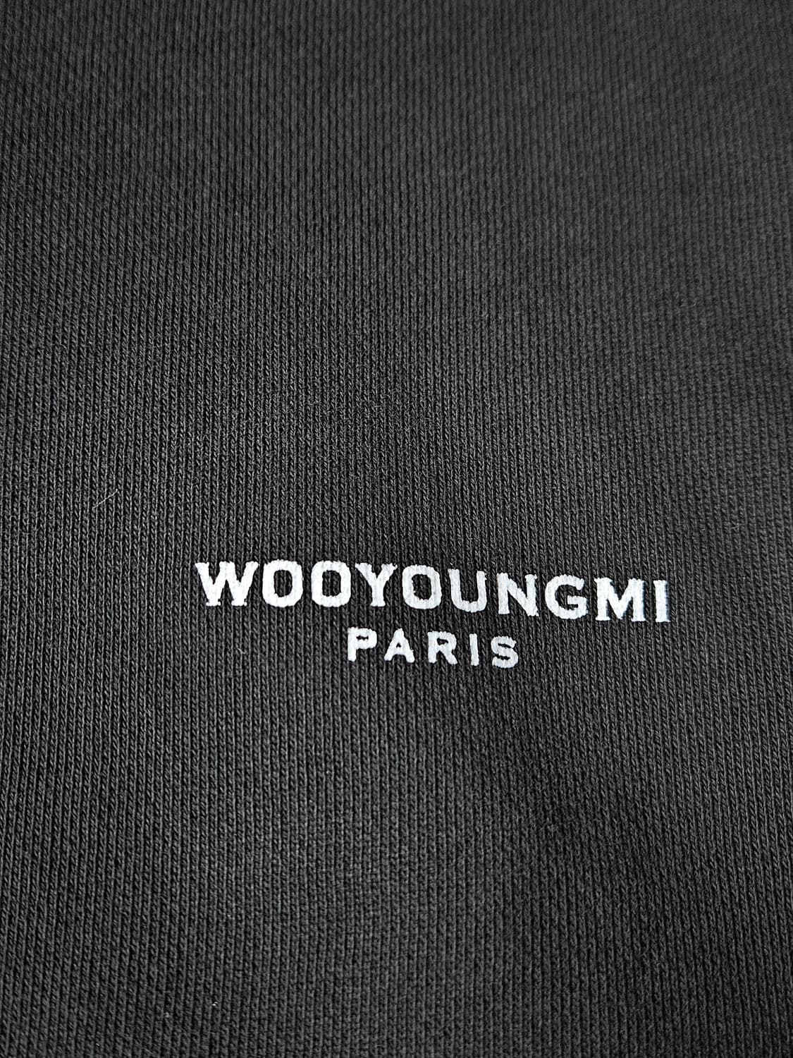 우영미 스퀘어라벨 블랙 스웻셔츠 맨투맨 상품이미지4