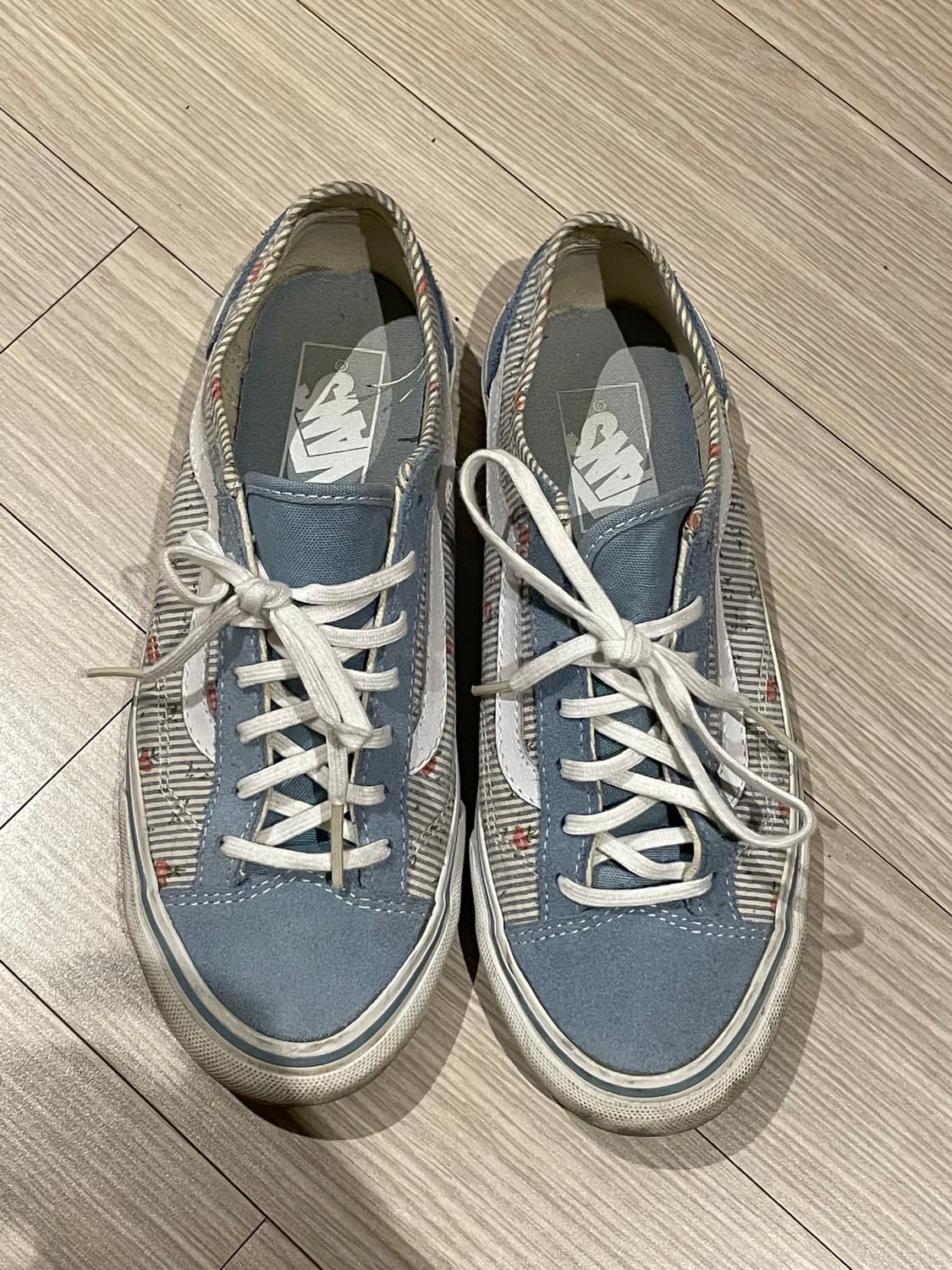 반스 올드스쿨 플라워+스트라이프 패턴 스니커즈 240 상품이미지1