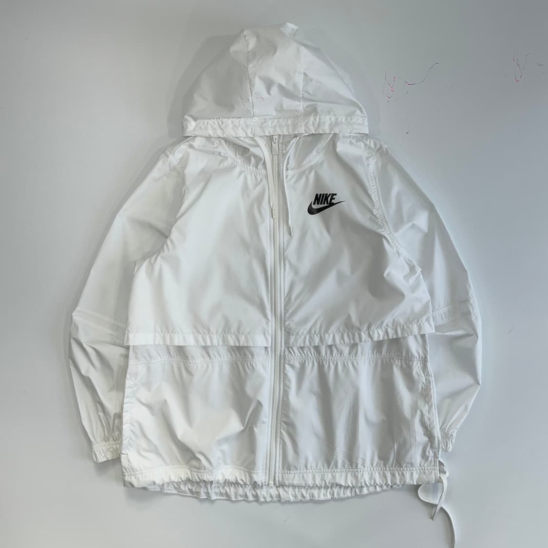 Nike 나이키 스몰로고 화이트 바람막이 상품이미지3