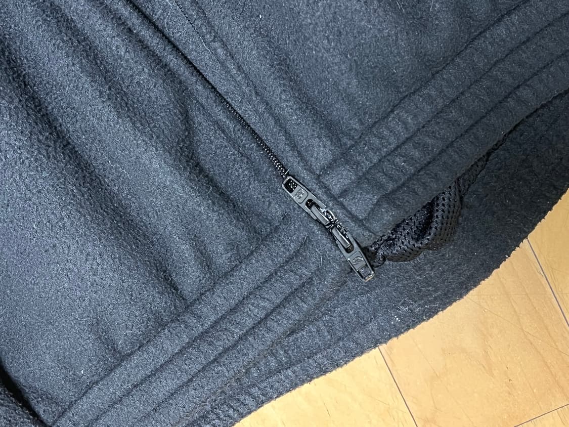 발렌시아가 후리스 검정 상품이미지7