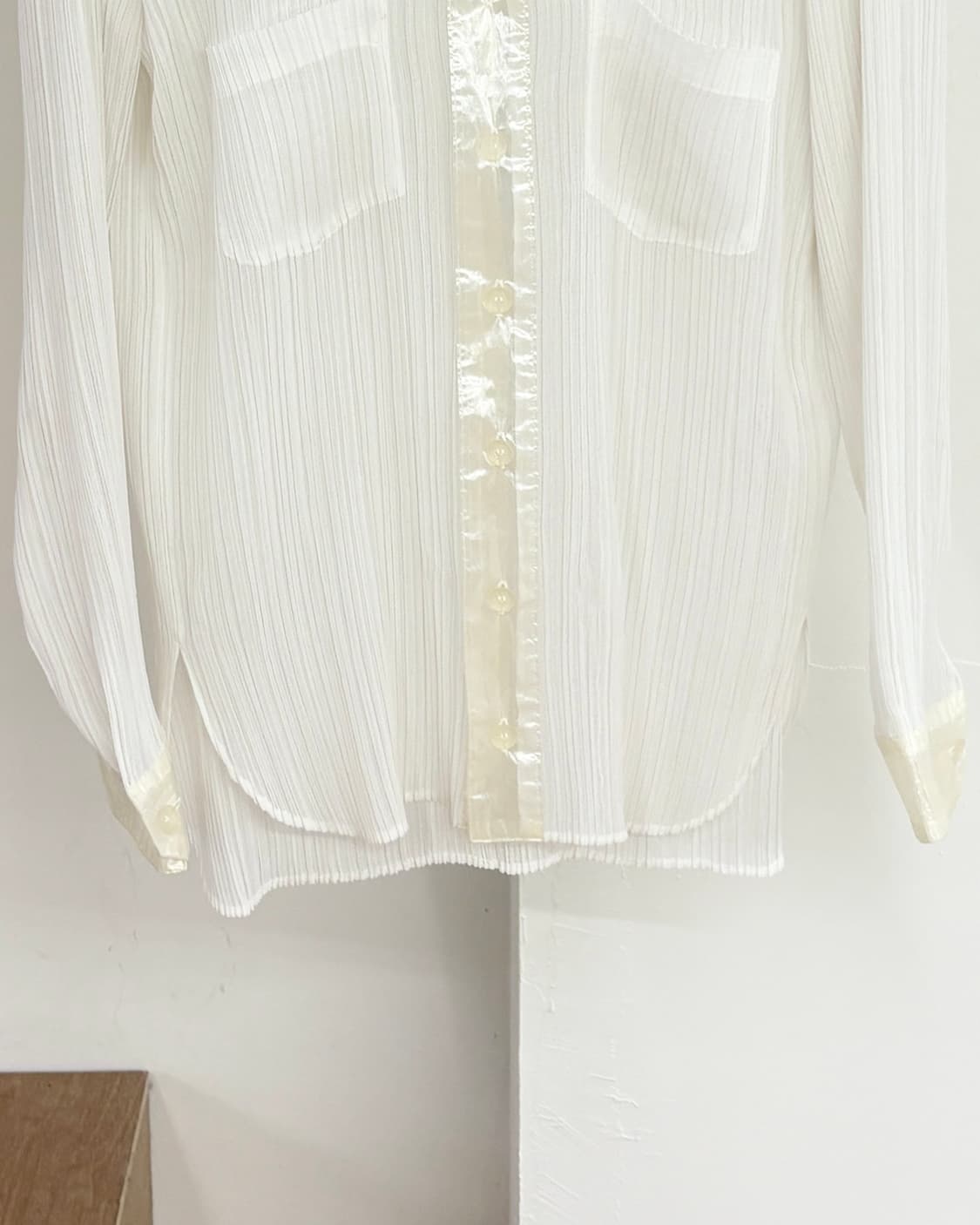 이세이 미야케 화이트 플리츠 더블포켓 셔츠 상품이미지5