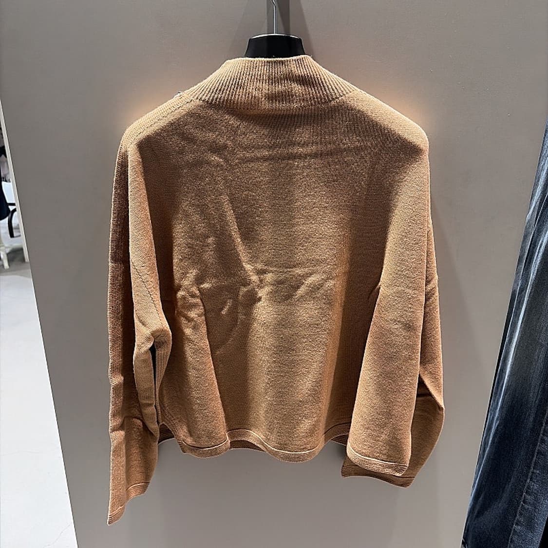 (정품/새상품) 폼 더 스토어 여성 카멜 울 크롭 니트 상품이미지3