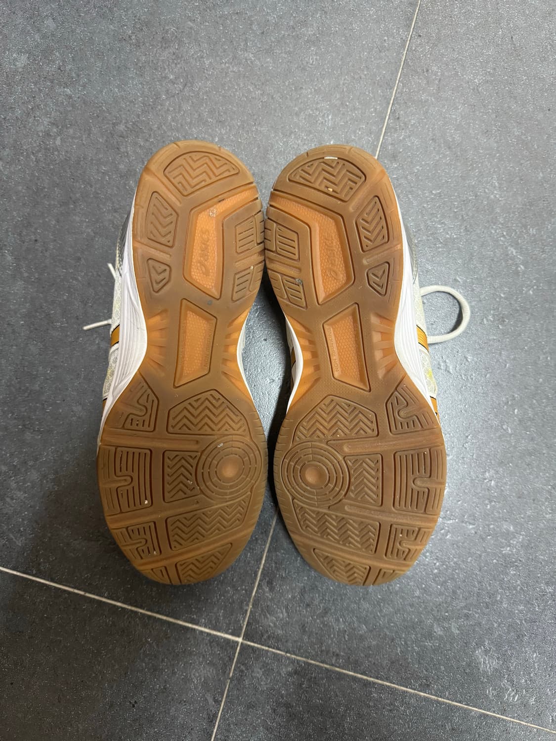 아식스 리브레 CF 화이트 퓨어 골드 275 상품이미지6