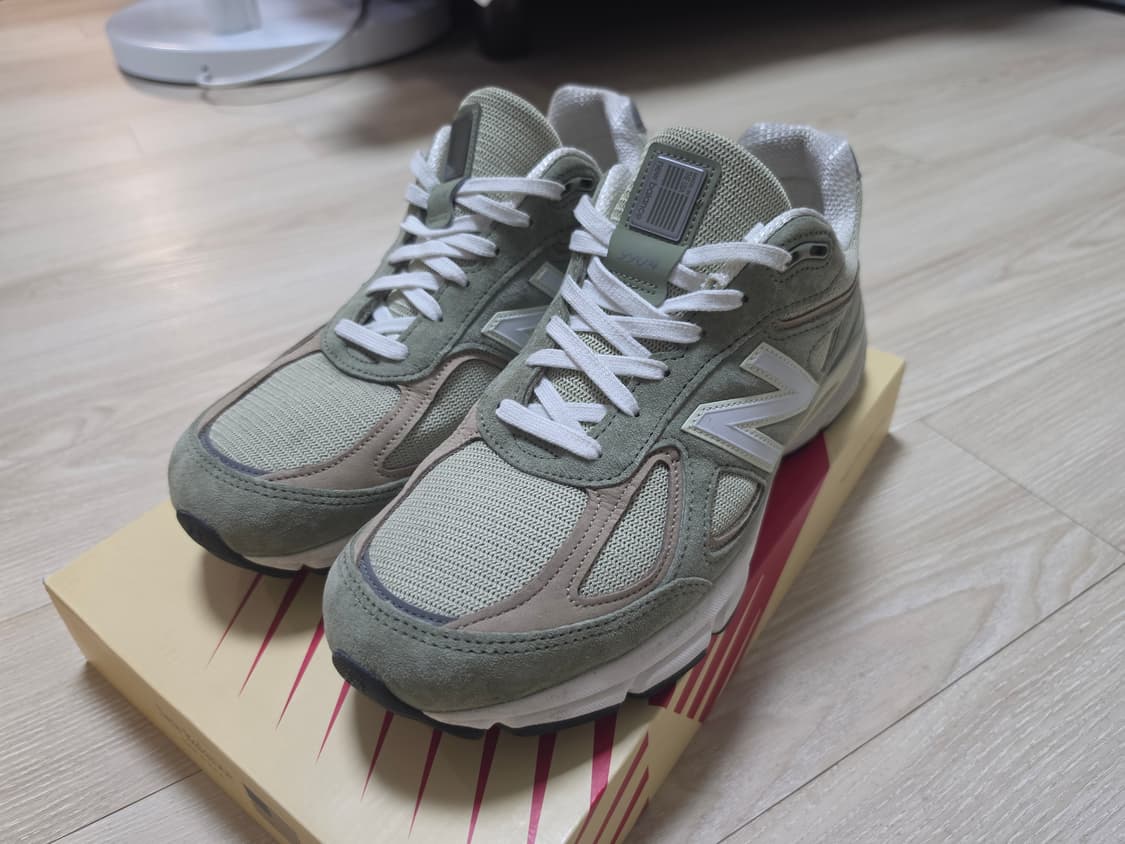 뉴발란스 990v4 올리브 인센스 (290 사이즈) 상품이미지1