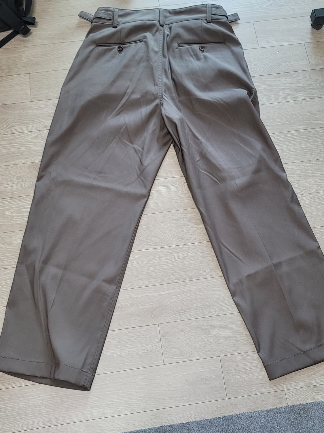 어나더오피스 산티아고 슬랙스 밍크 02 24AW 상품이미지2