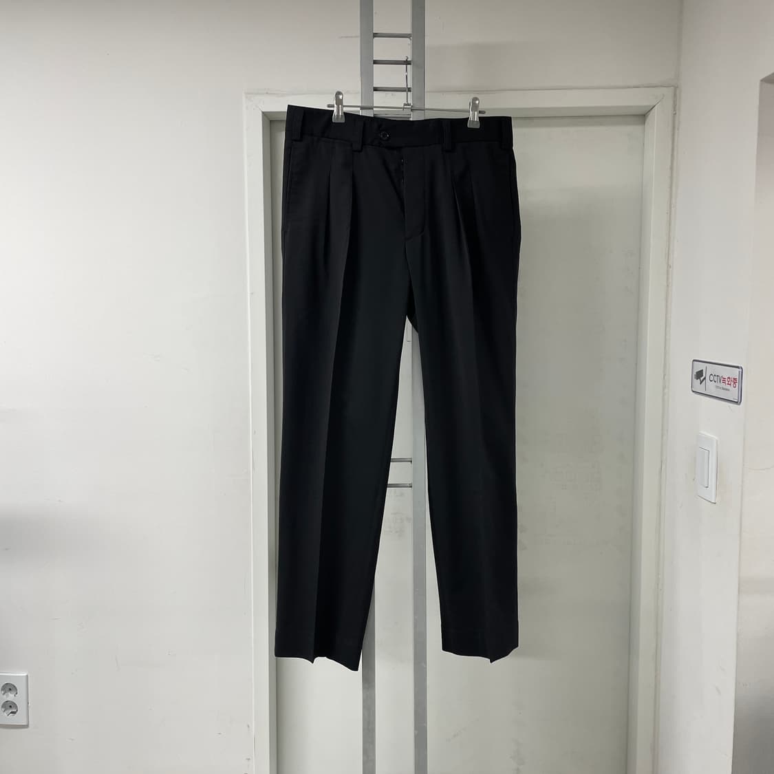 몽클레어 슬랙스 블랙 48 상품이미지5