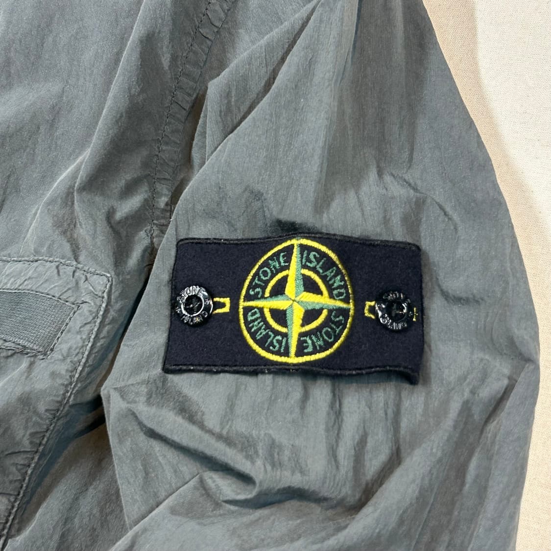L) 스톤아일랜드 올드이펙트 오버셔츠 자켓 그레이 상품이미지4