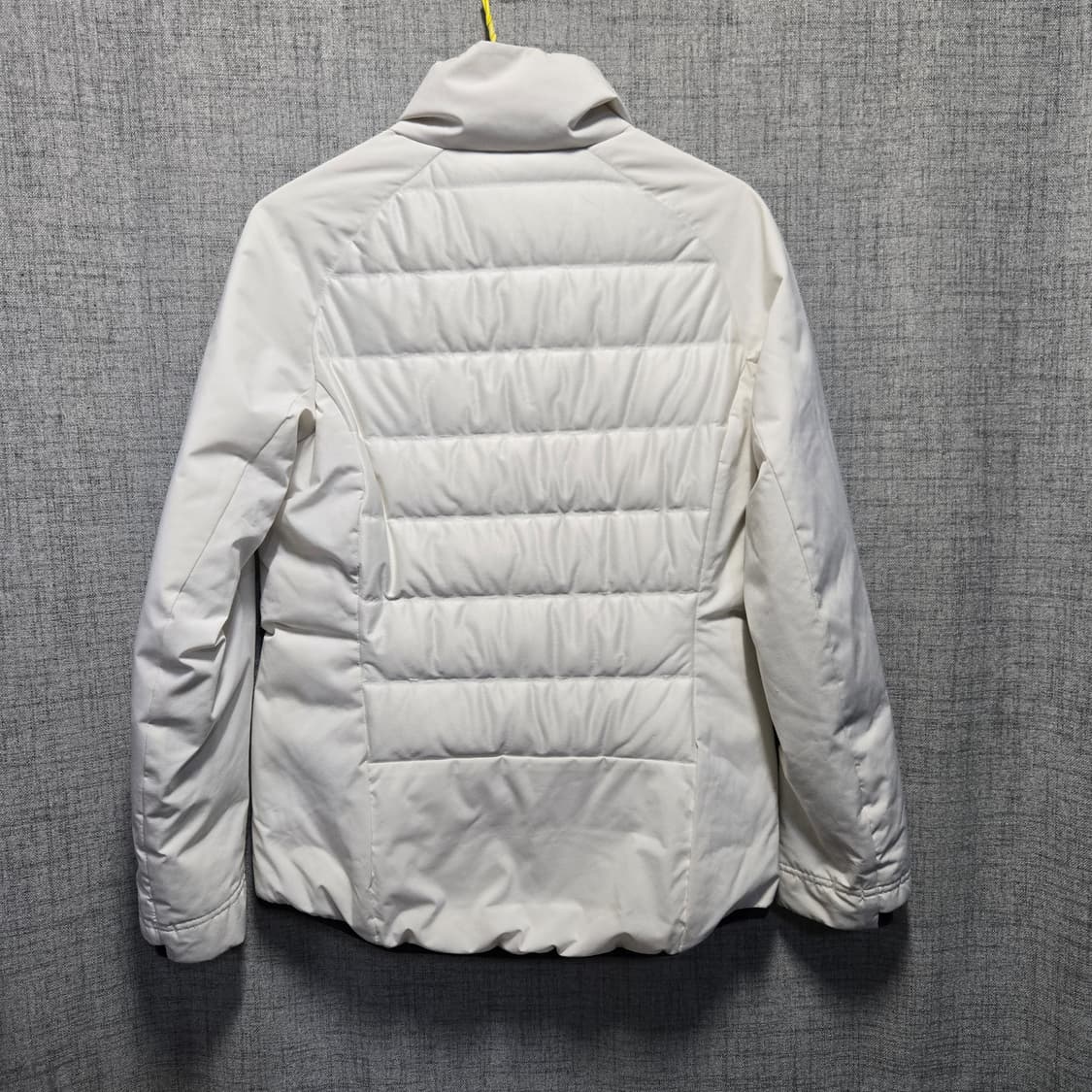 아디다스 여성 덕다운 경량 패딩  상품이미지2