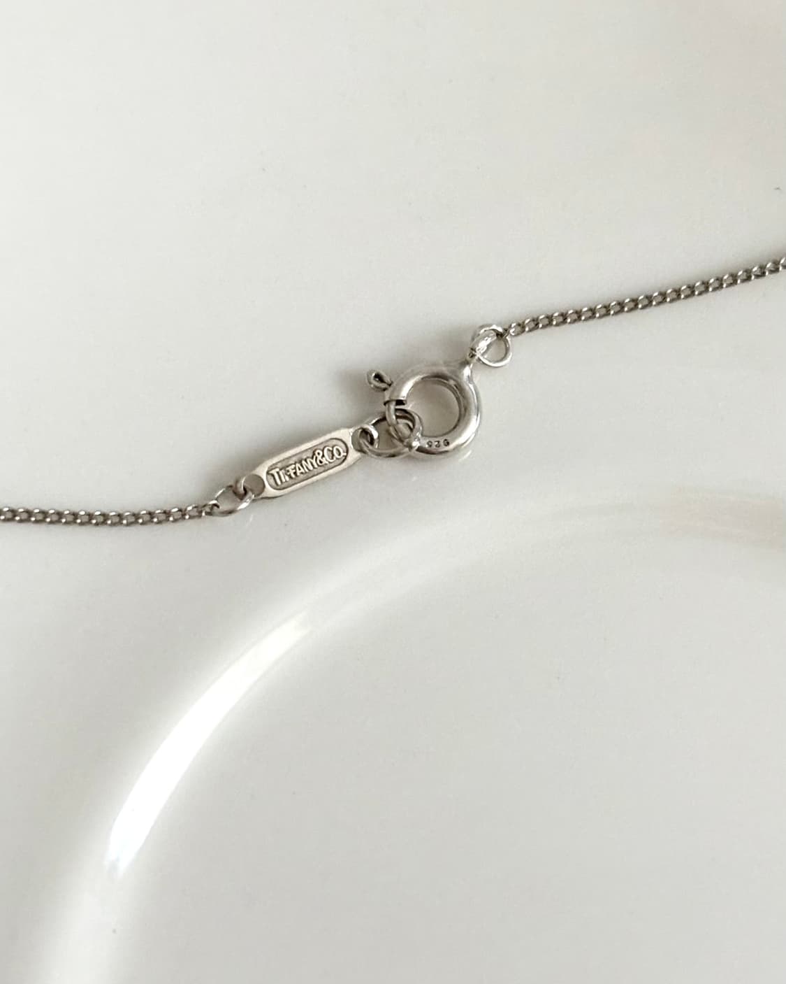 티파니앤코 리본 실버 목걸이(SV925) 상품이미지5