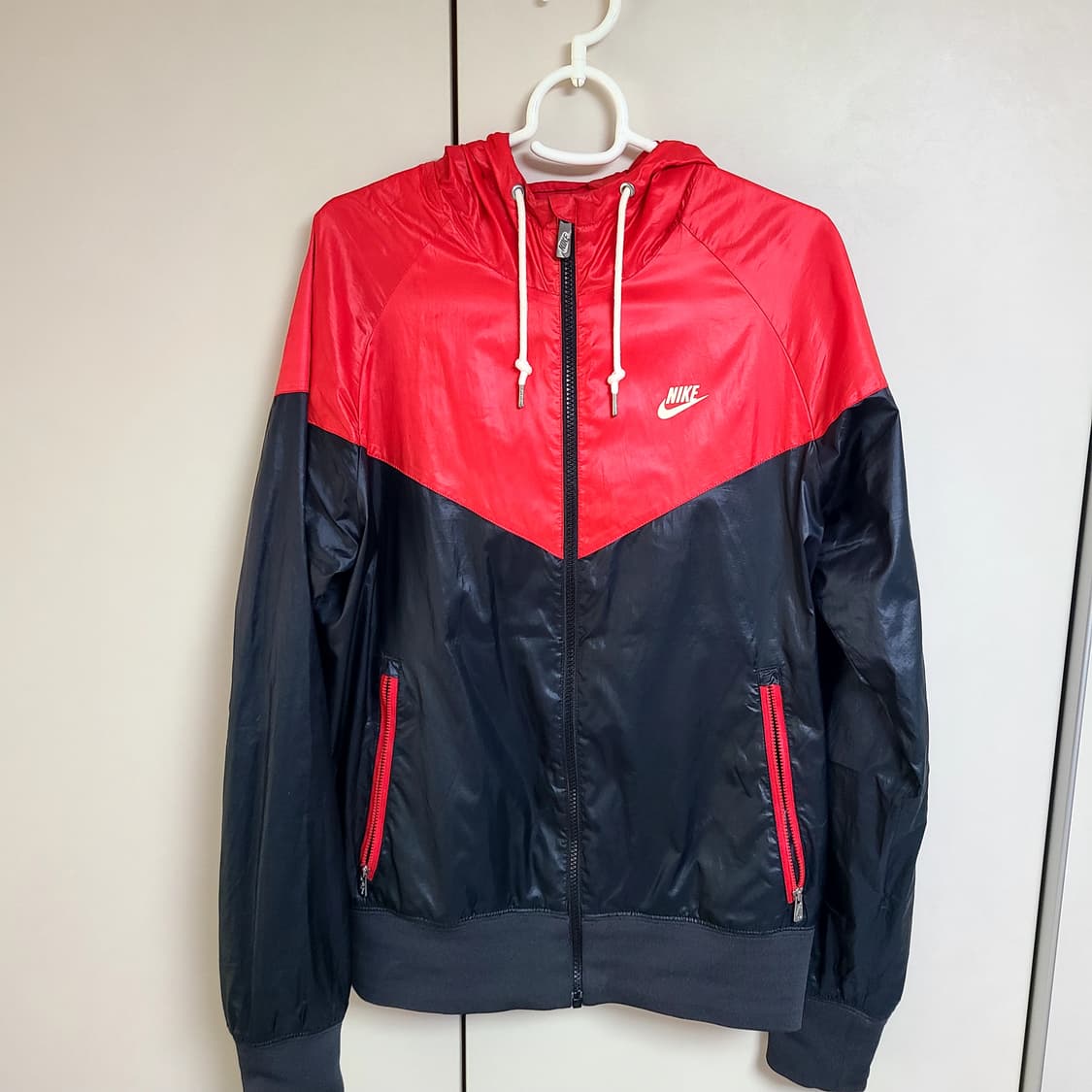 나이키 윈드러너 바람막이 검빨 레드 블랙 상품이미지1