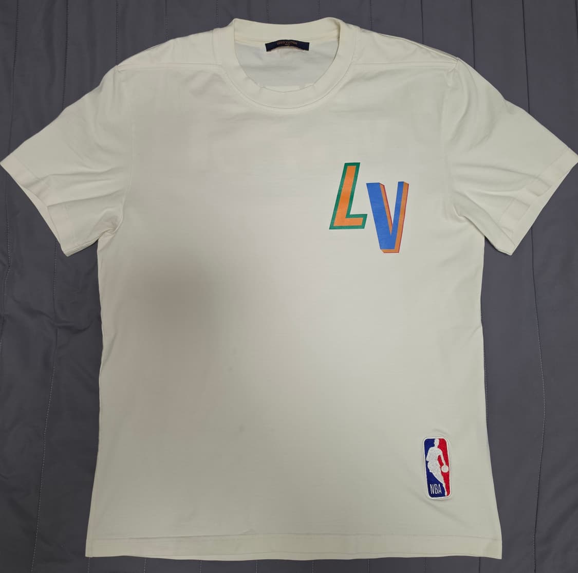 루이비통 NBA 반팔 티셔츠 화이트 L 100-105사이즈 상품이미지1