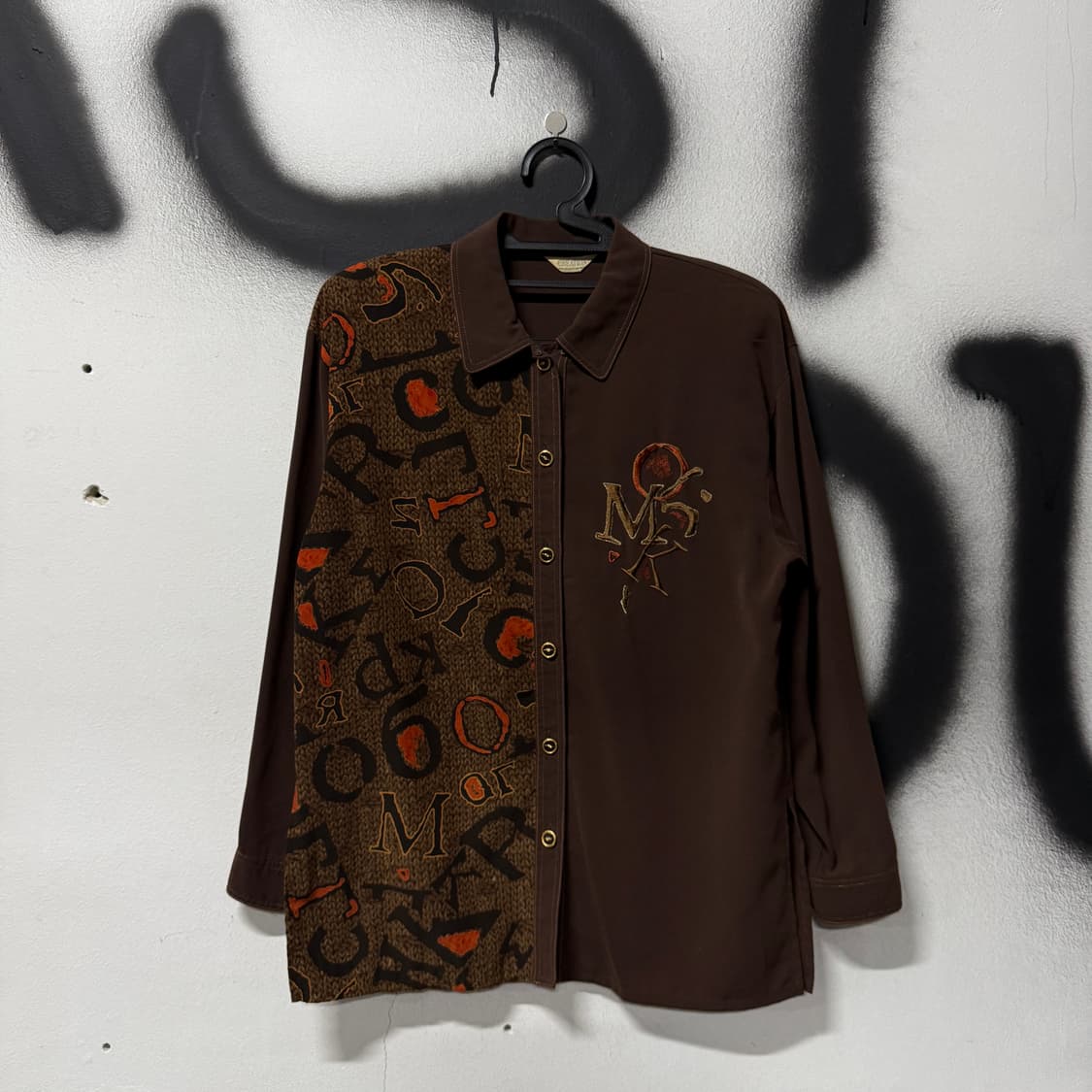 VTG 빈티지 금장 , 자수 디테일 하프 패턴 브라운 긴팔 셔츠 상품이미지1