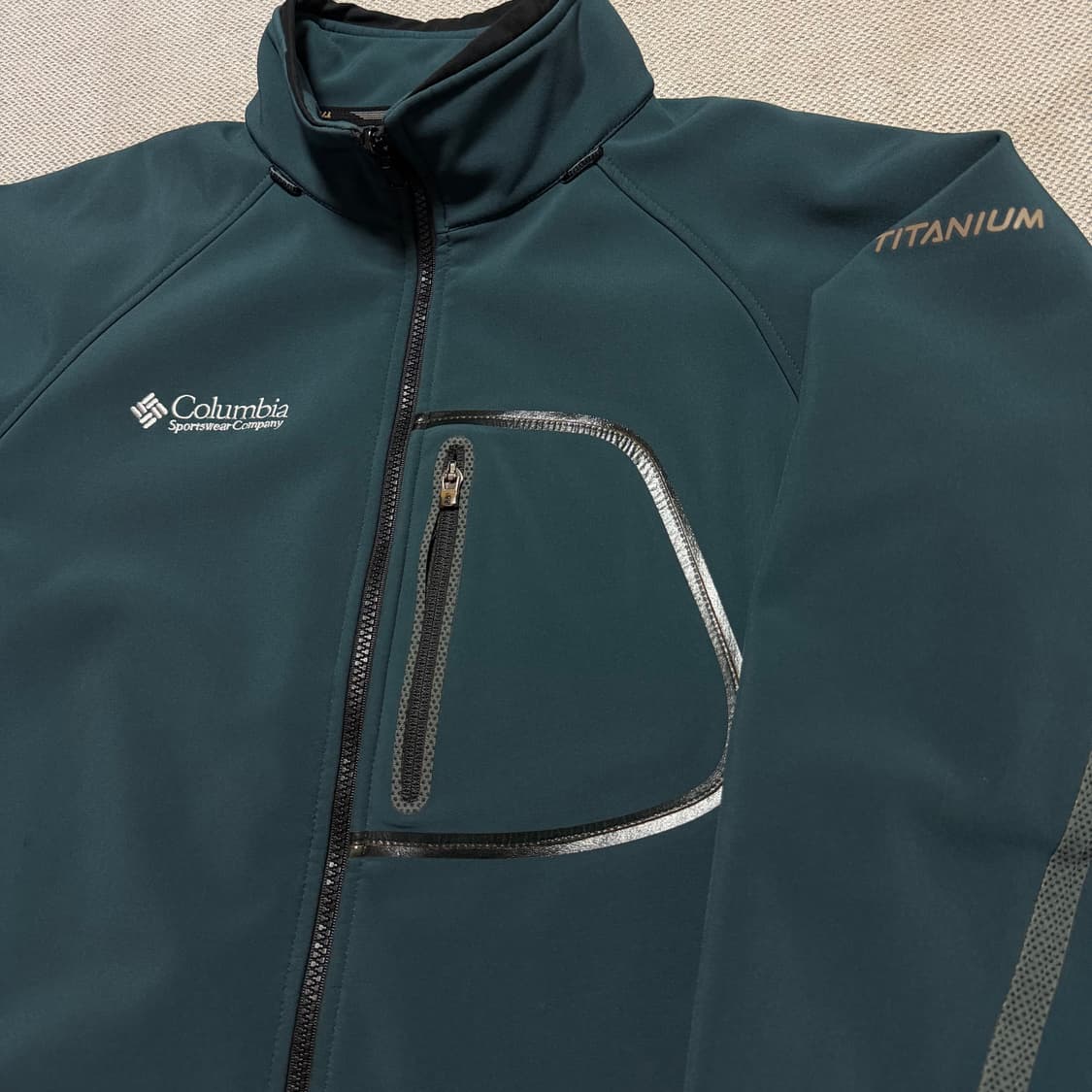 컬럼비아 티타늄 소프트쉘 자켓 상품이미지2