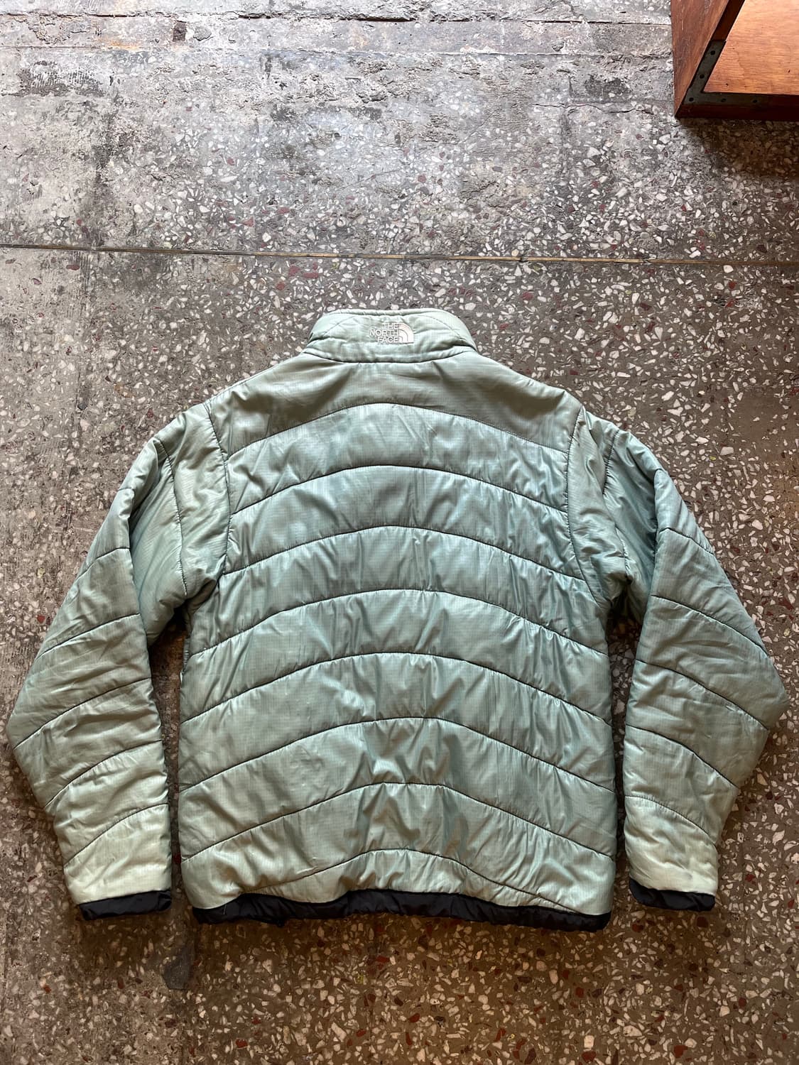 노스페이스 센터로고 세이지그린 경량패딩 상품이미지5