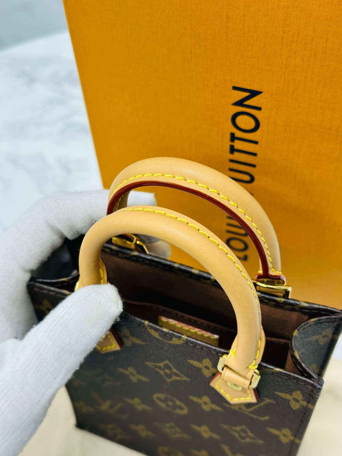 루이비통 쁘띠 삭 플라 모노그램 상품이미지8