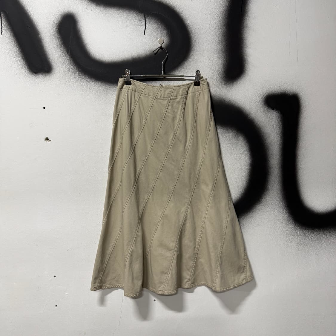 VTG 빈티지 y2k 그런지 베이지 그레이 사선 핀턱 롱스커트 상품이미지1