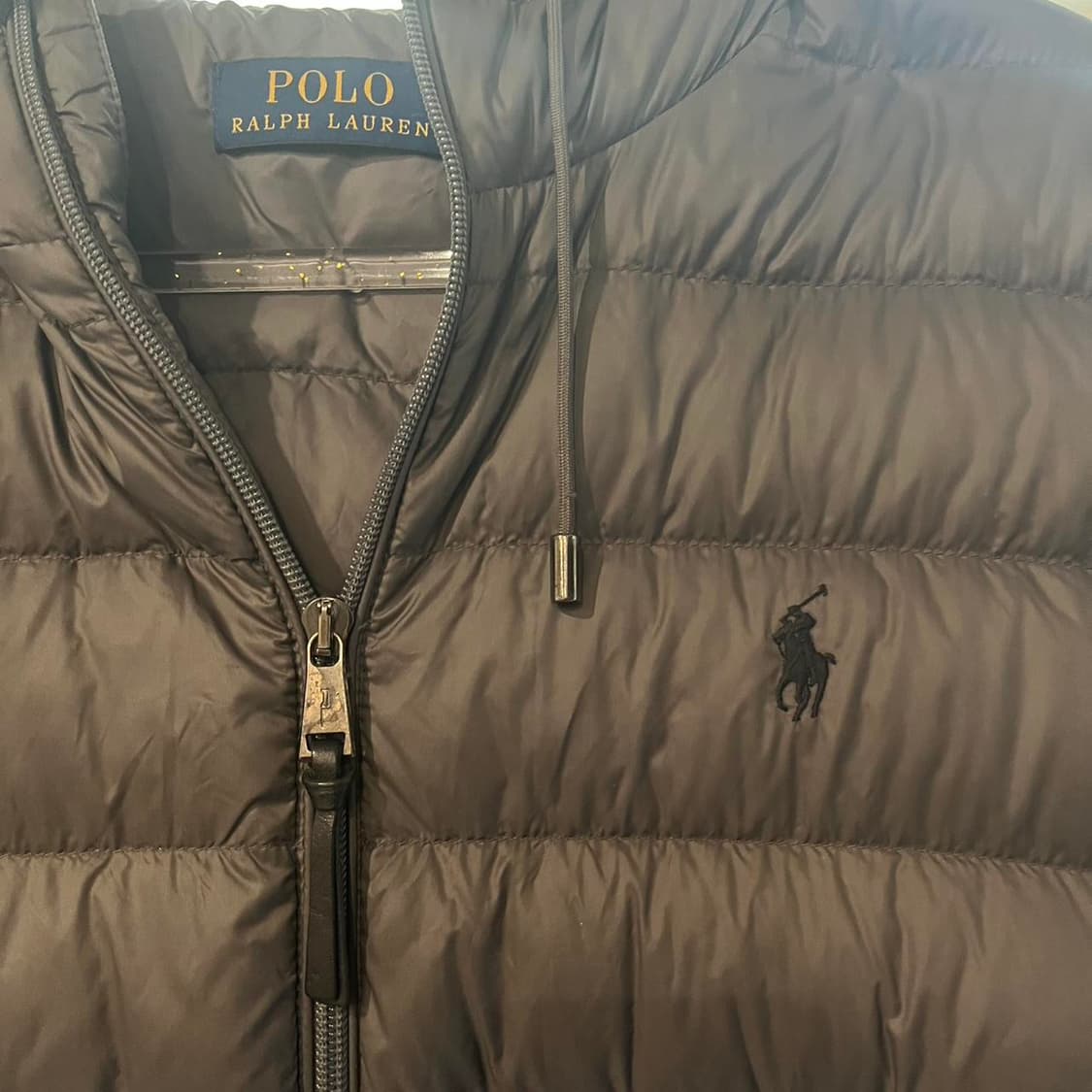 22FW 폴로 랄프 로렌 경량 후드 다운 패딩 차콜 그레이 상품이미지3