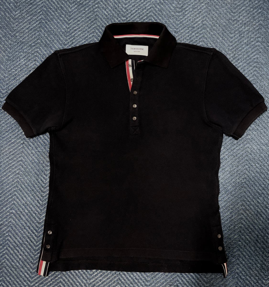 톰브라운 히든삼선 니트 카라 반팔 PK 티셔츠 블랙 1사이즈 (미세하자) 상품이미지4