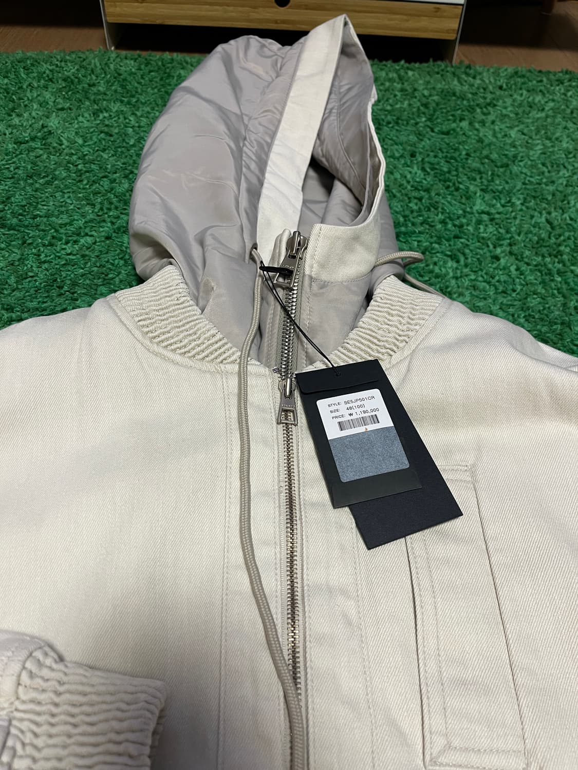 송지오옴므 시그니처 크림진 후드 MA-1 점퍼 상품이미지6