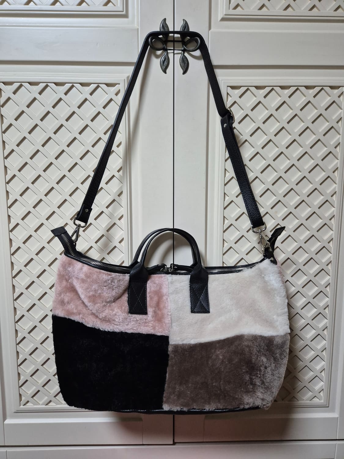 안토니오 크리스티아노 양털 컬러블록 토트백 상품이미지2