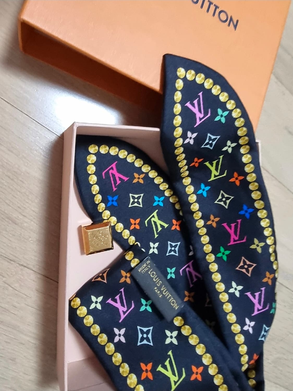 루이비통 멀티블랙 방도 멀티반다나 스카프 & 스카프링 세트 상품이미지2