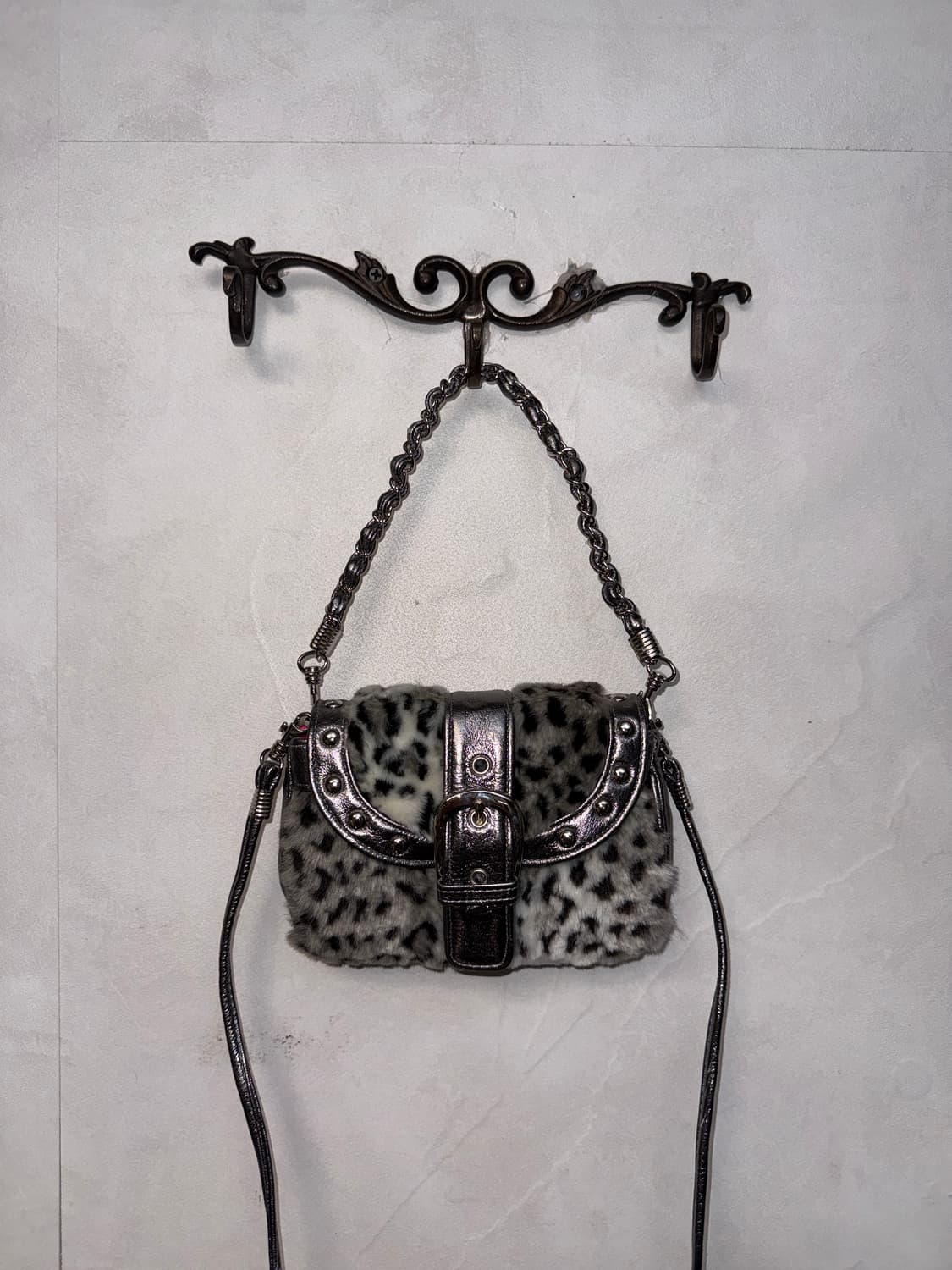Gray fur leopard chain mini two way bag 상품이미지1