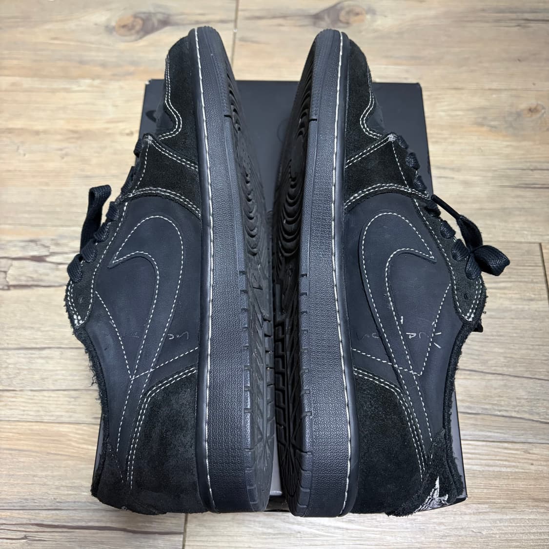 조던 1 로우 트레비스 스캇 블랙 펜텀 280 상품이미지5