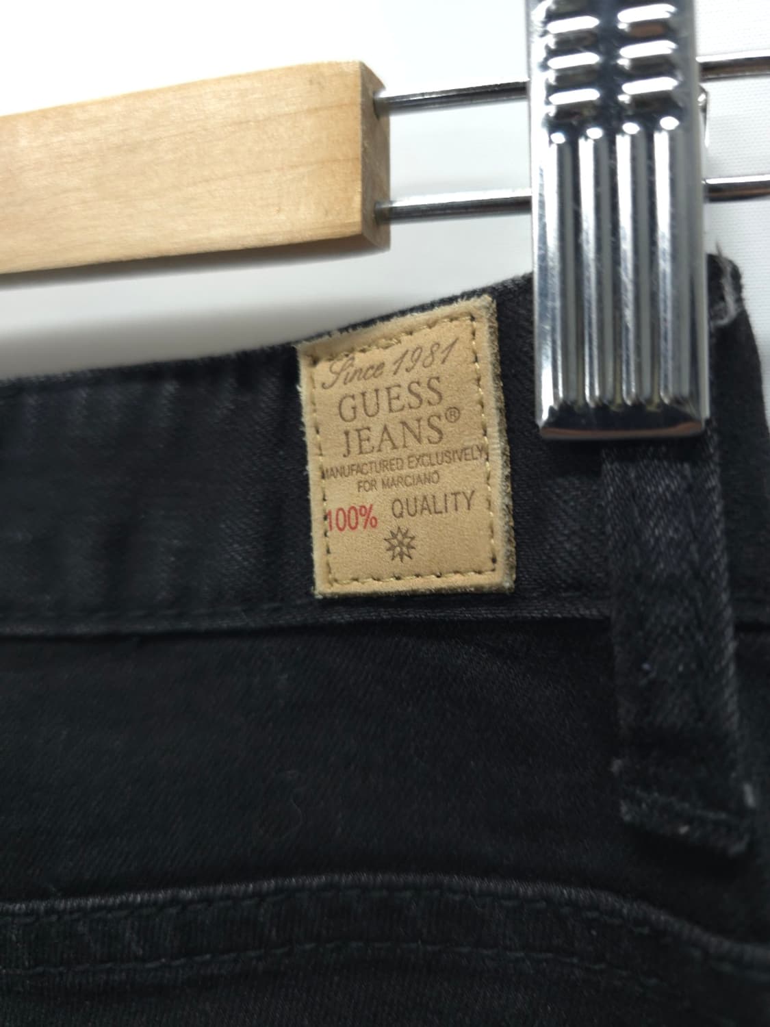 게스(GUESS) 슬림 스트레이트 블랙진 (여성28) 상품이미지8