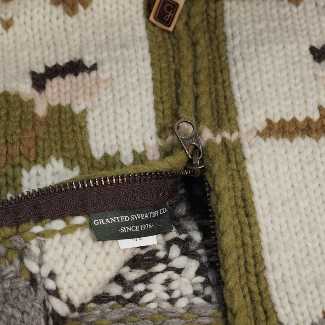 부기홀리데이 X Granted 캐나다 코위찬 스웨터 상품이미지9