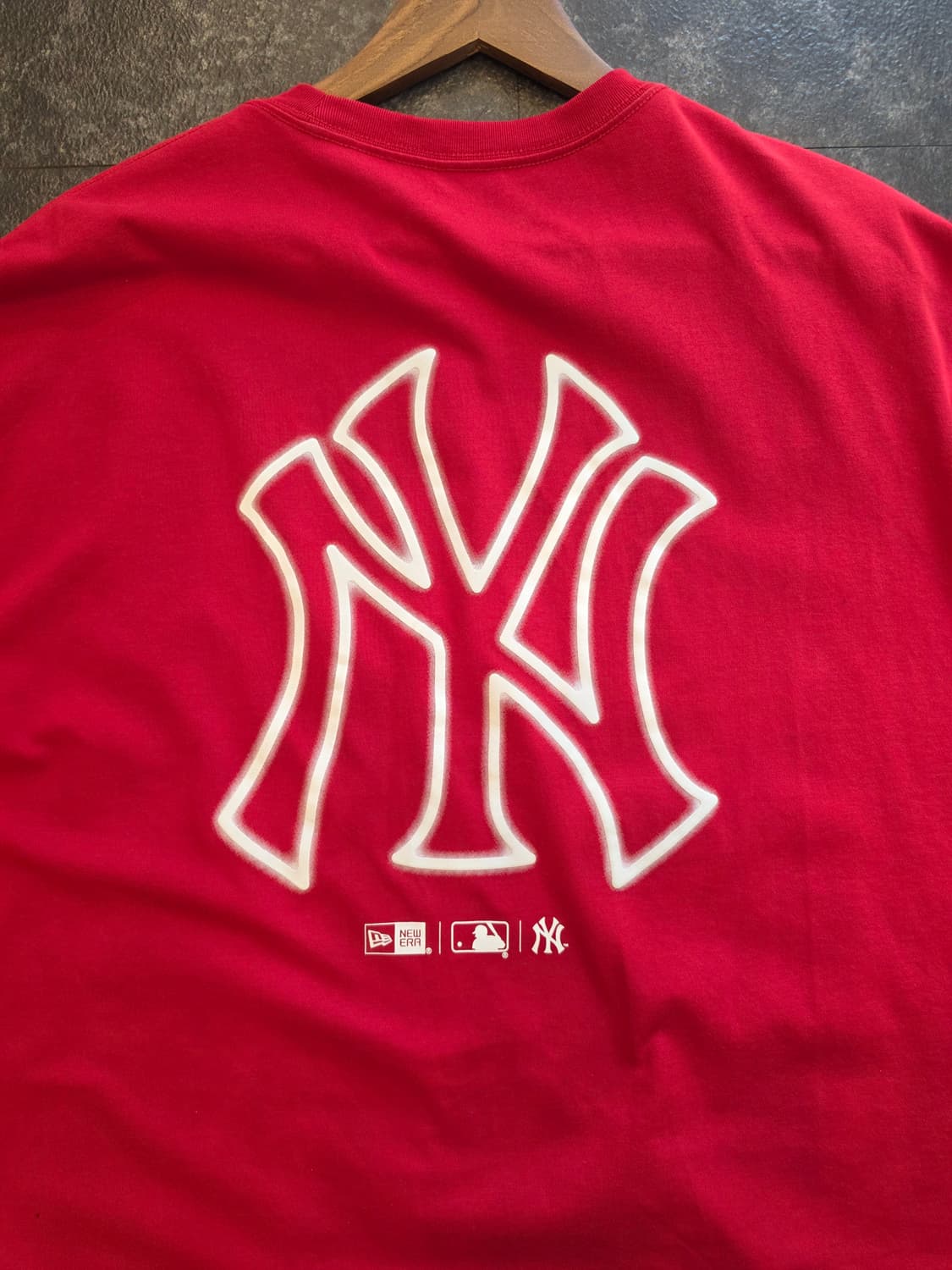 [뉴에라] MLB 뉴욕 양키스 네온 로고 티셔츠 삼바 상품이미지8