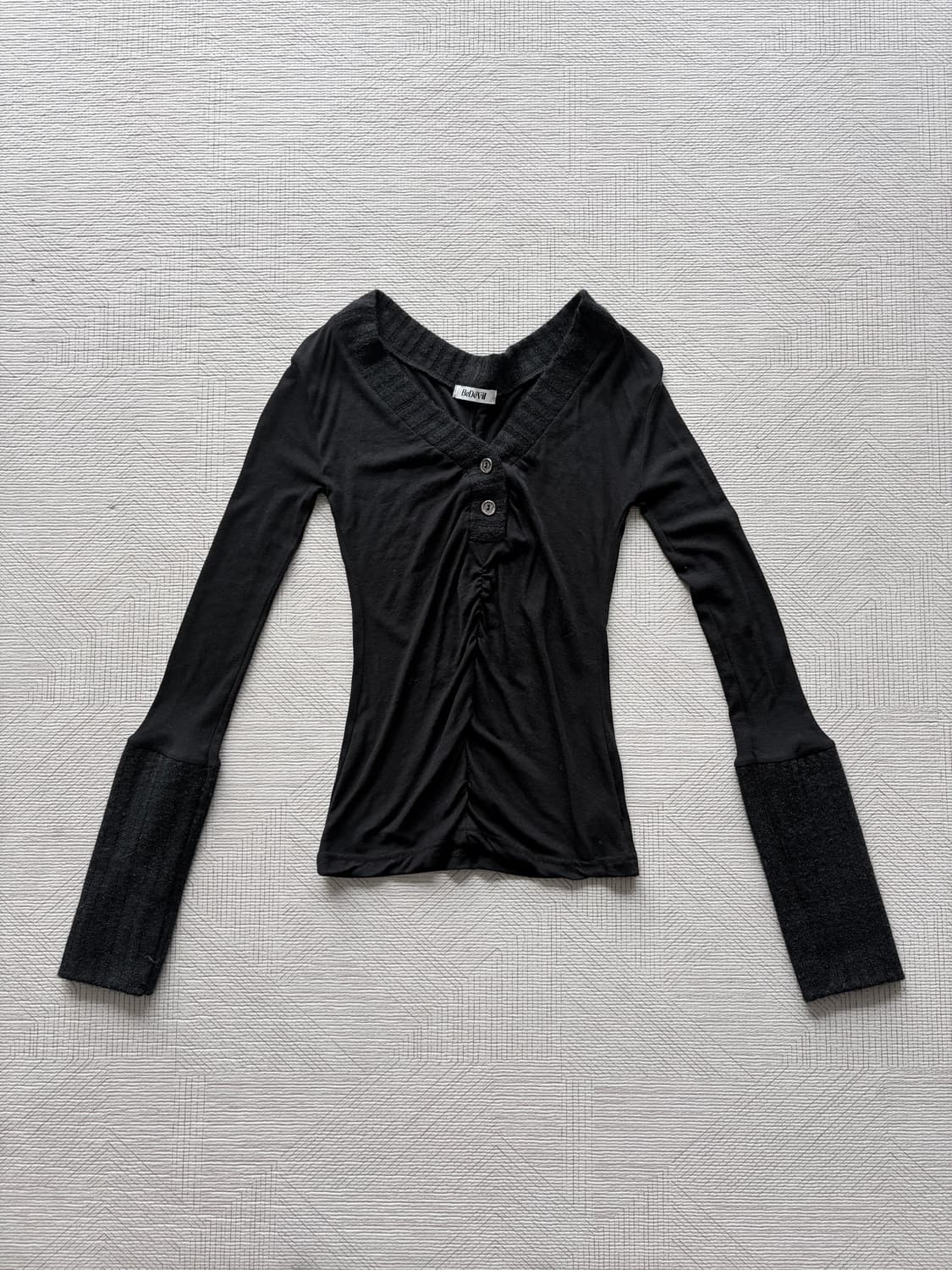 비데블BEDEVIL 시보리 배색 니트 티 블랙 상품이미지6