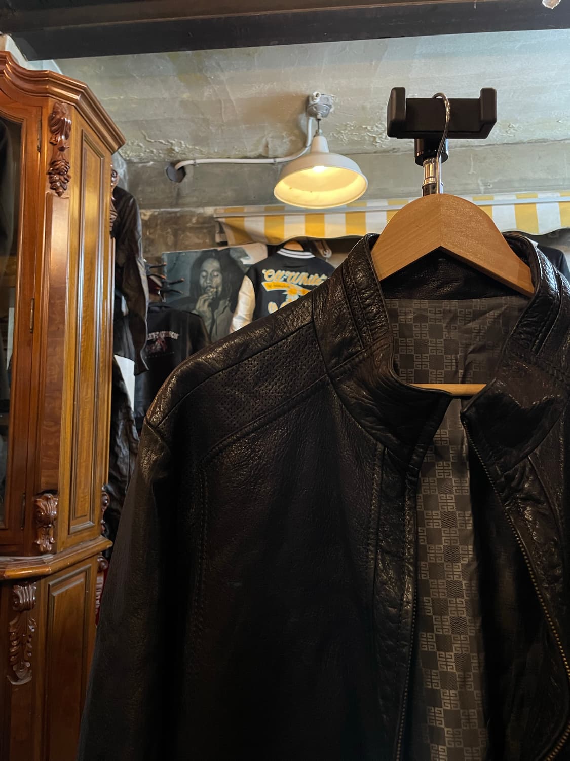 지방시 하프넥 펀칭디테일 양가죽 자켓 블랙 상품이미지3