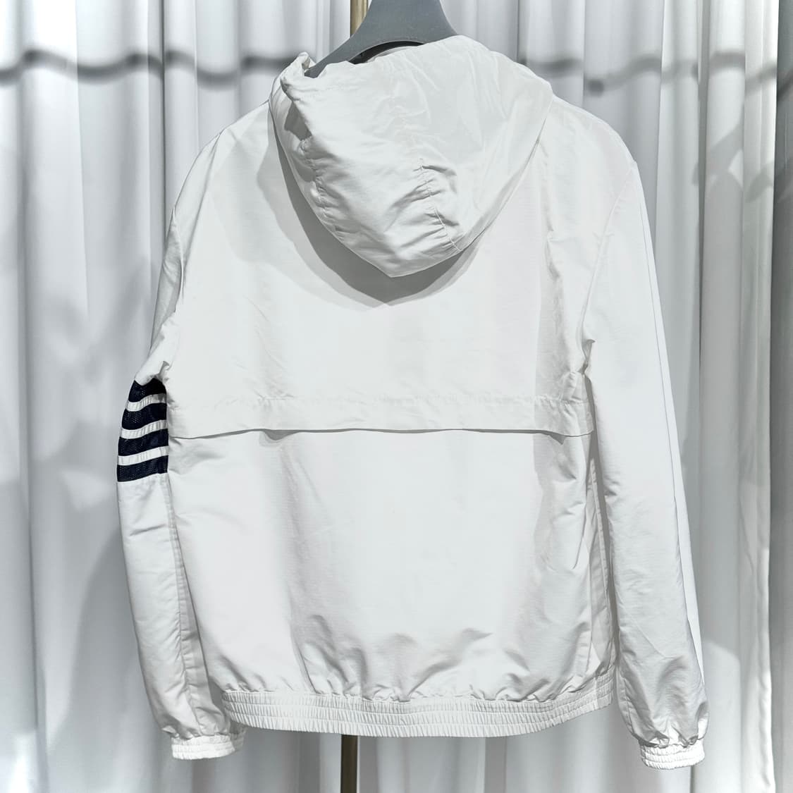 [정품] 톰브라운 립스탑 메쉬 사선완장 바람막이 3 상품이미지6