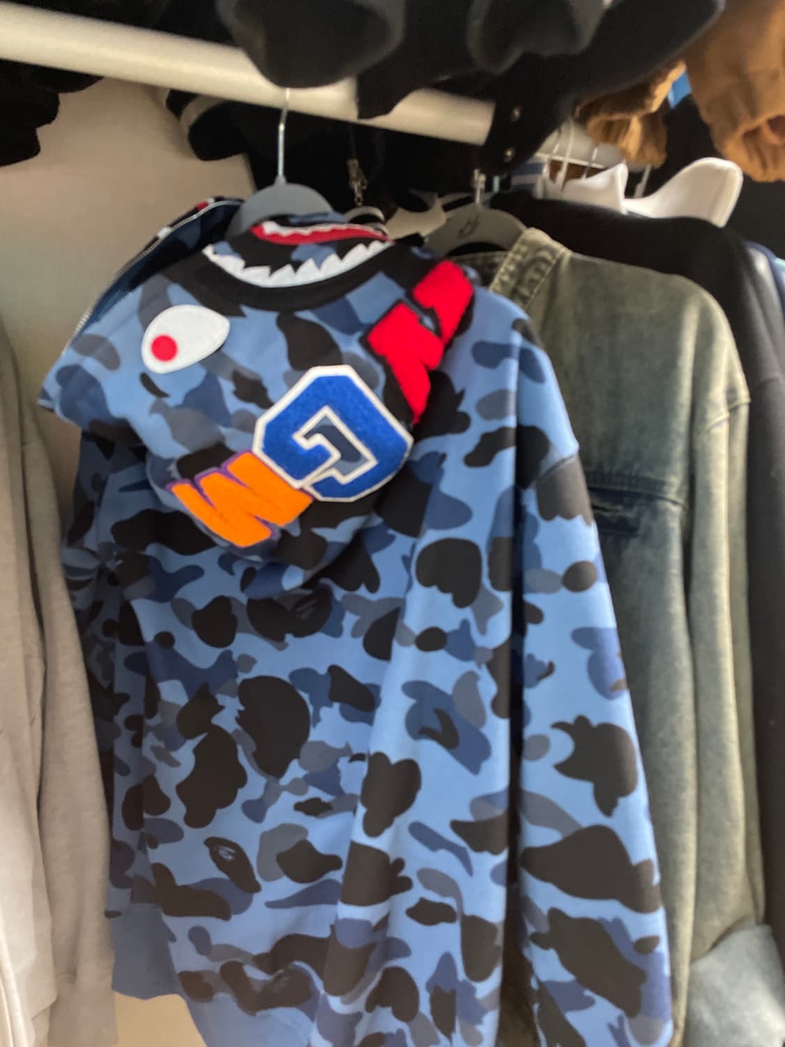 베이프 샤크 후드집업 네이비(배송비 없어요) 상품이미지1