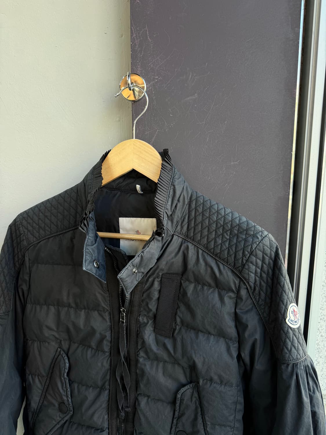 .1/ 몽클레어 워싱 프릴 디테일 봄버 패딩 자켓 상품이미지4