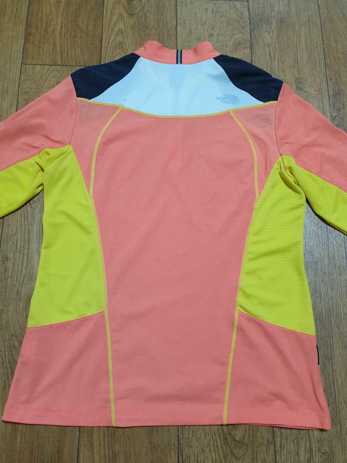 1111 노스페이스 아웃도어 반집업 95 사이즈입니다 상품이미지5