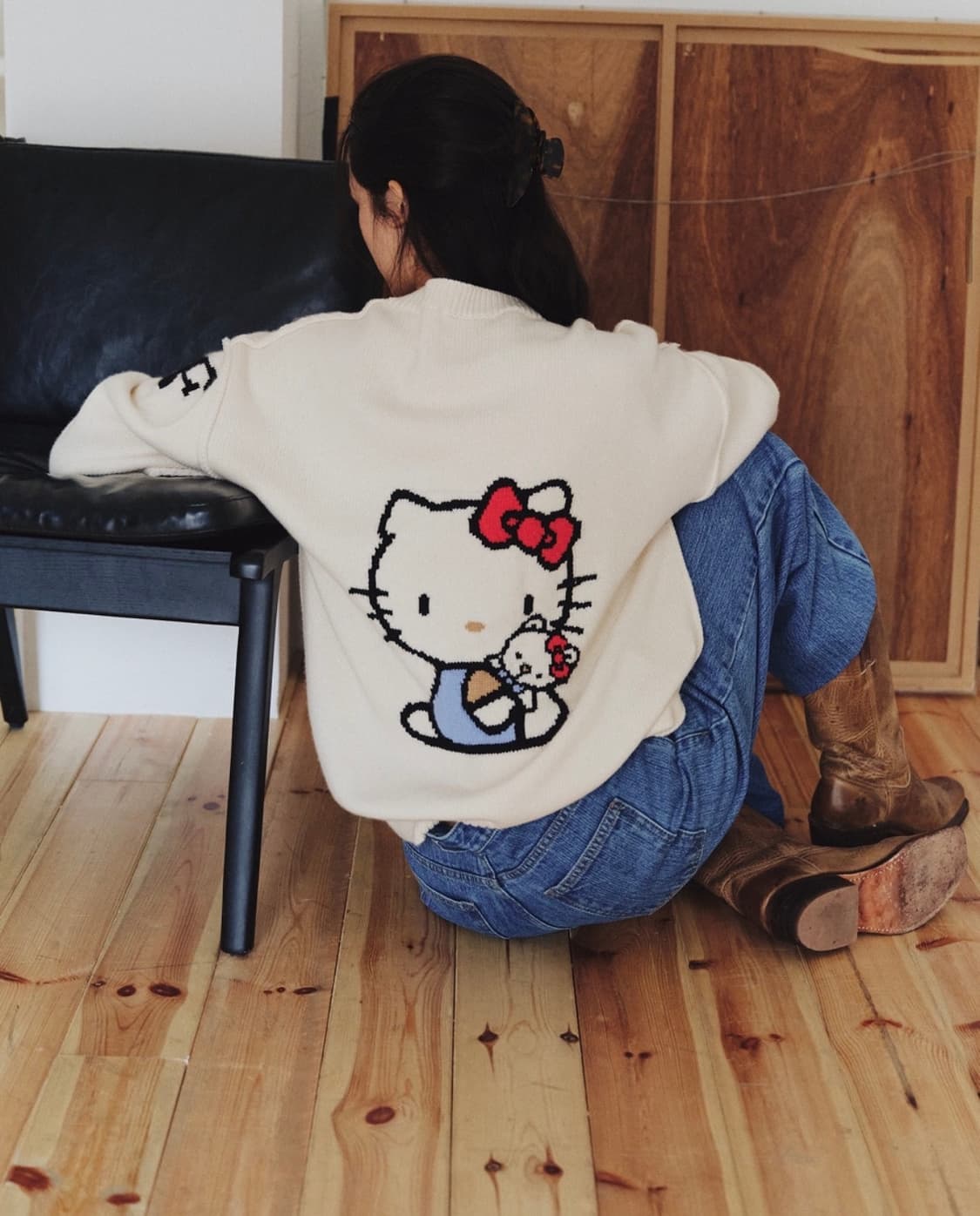 파르벵 헬로키티 브이넥 니트  상품이미지5