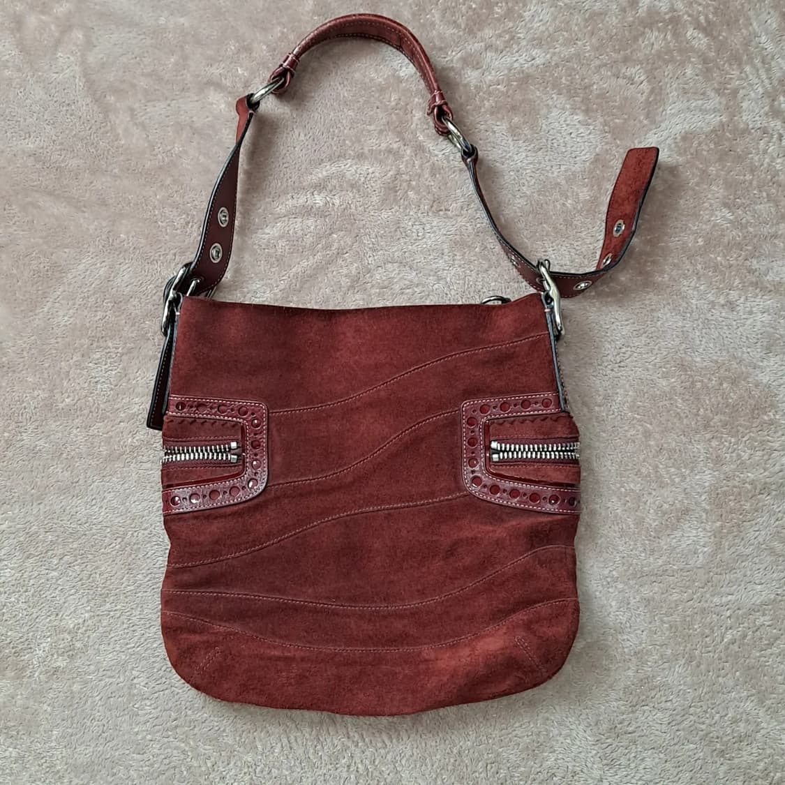 [코치] 빈티지 스웨이드 숄더백 버건디 상품이미지4