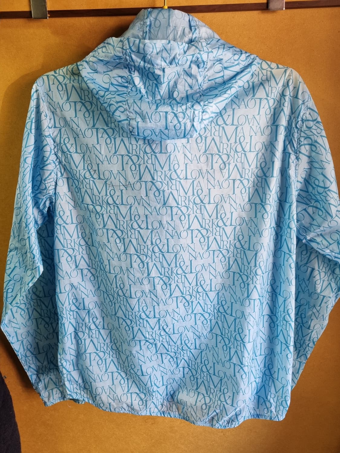 마크앤로나 남성 바람막이 후드자켓  상품이미지2