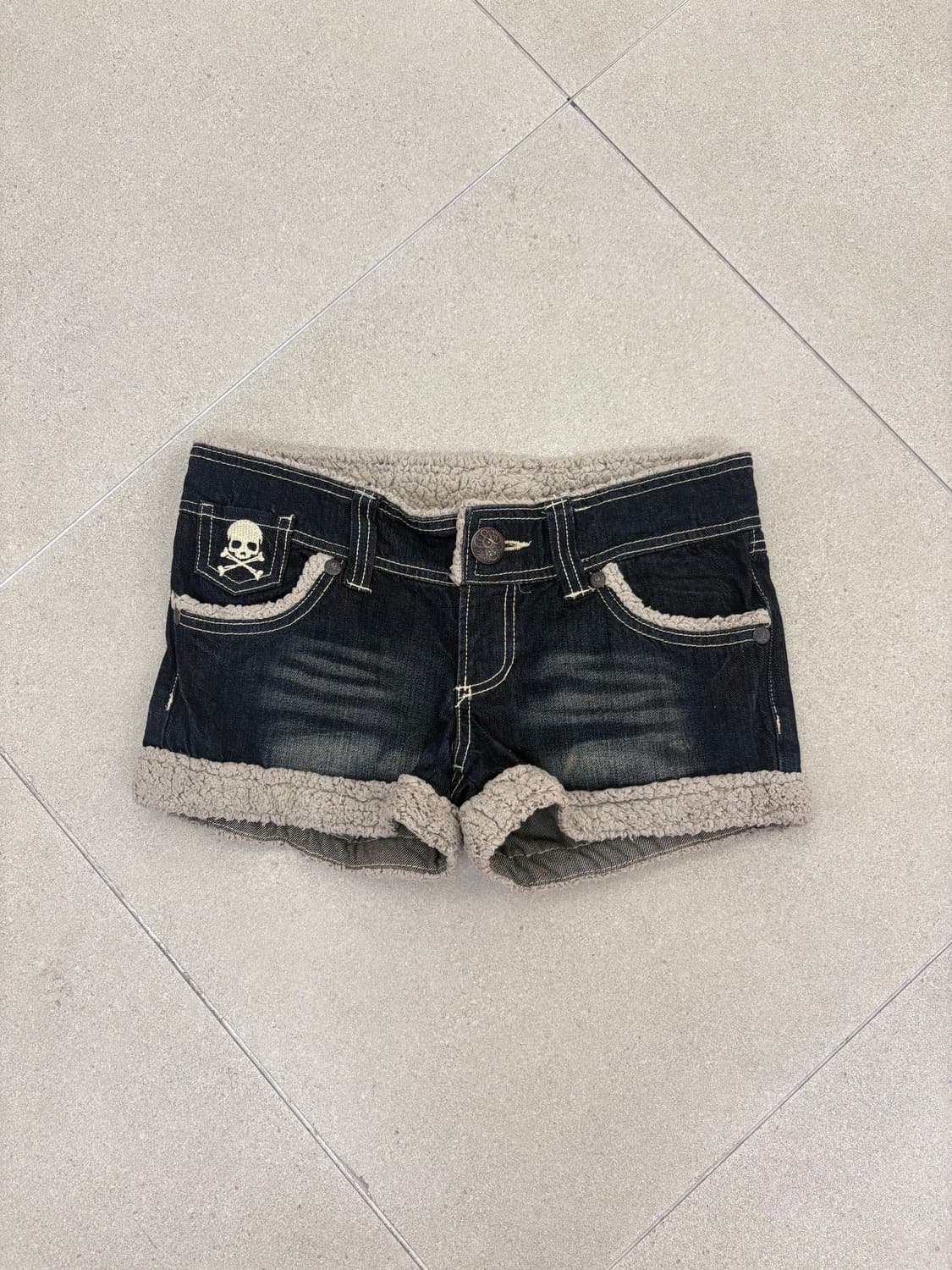 해골 퍼 데님 숏츠 상품이미지1