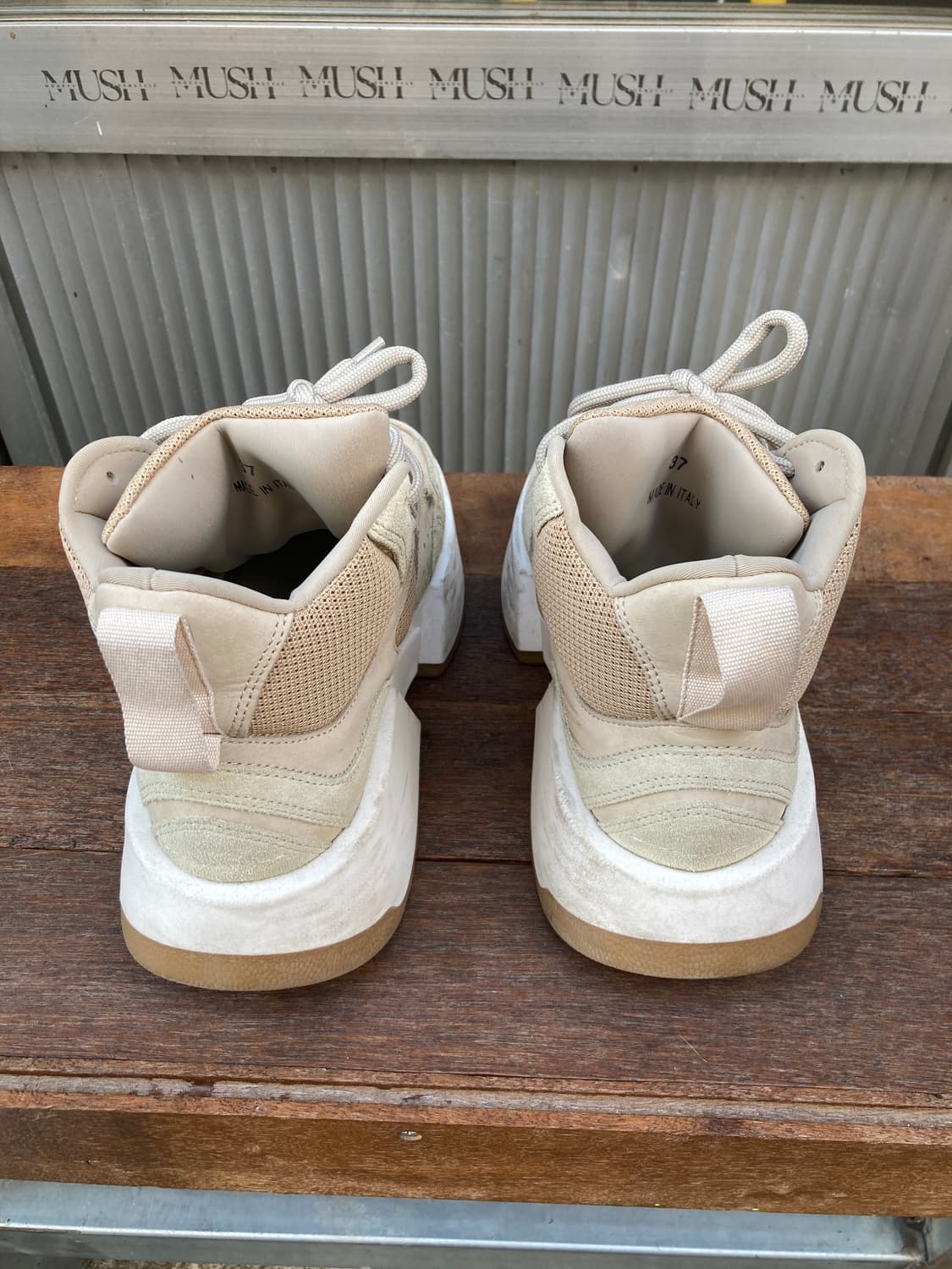 MM6  메종마르지엘라 하이탑 스니커즈 상품이미지3