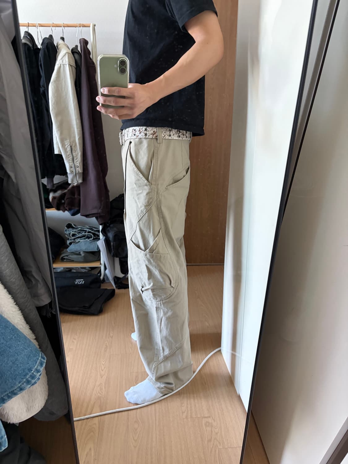 슬로우애시드 아웃 포켓 핀턱 팬츠 베이지 상품이미지2