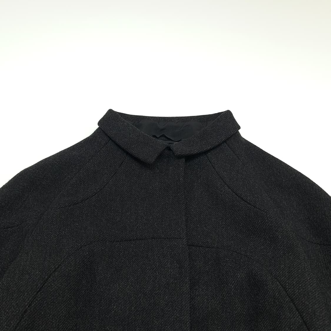 CN709 M 프라다 버진울 벨티드 벌룬소매 코트 상품이미지2