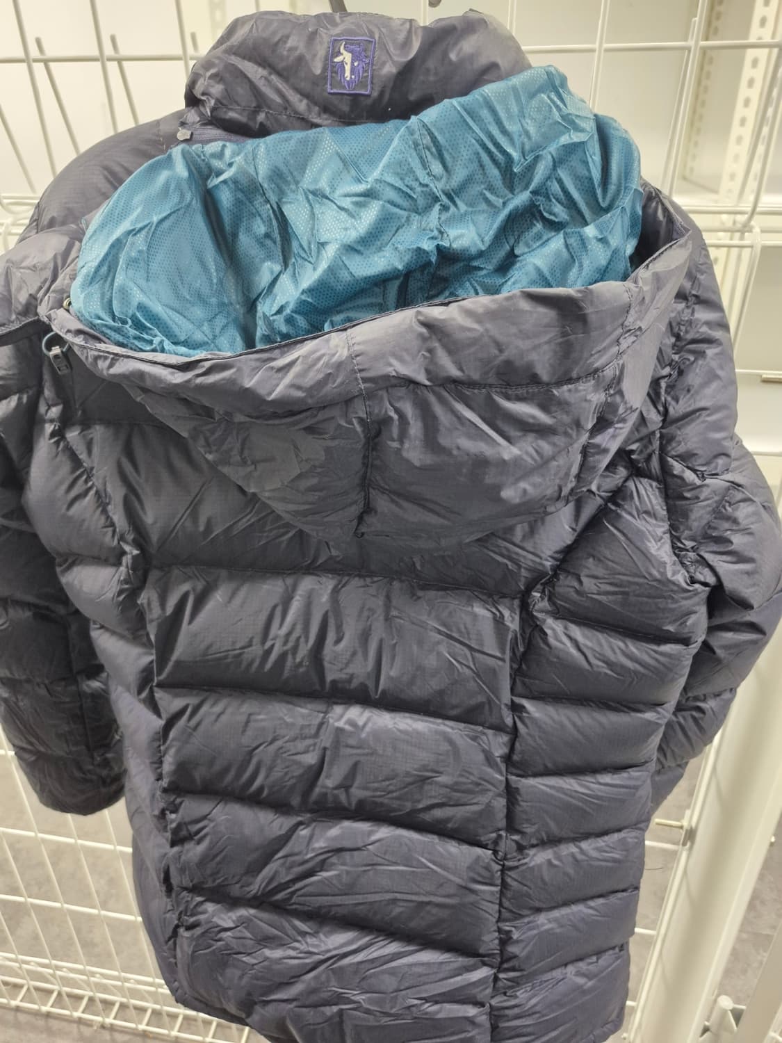 블랙야크 정품 여성 구스 패딩 100 사이즈 팝니다 상품이미지2