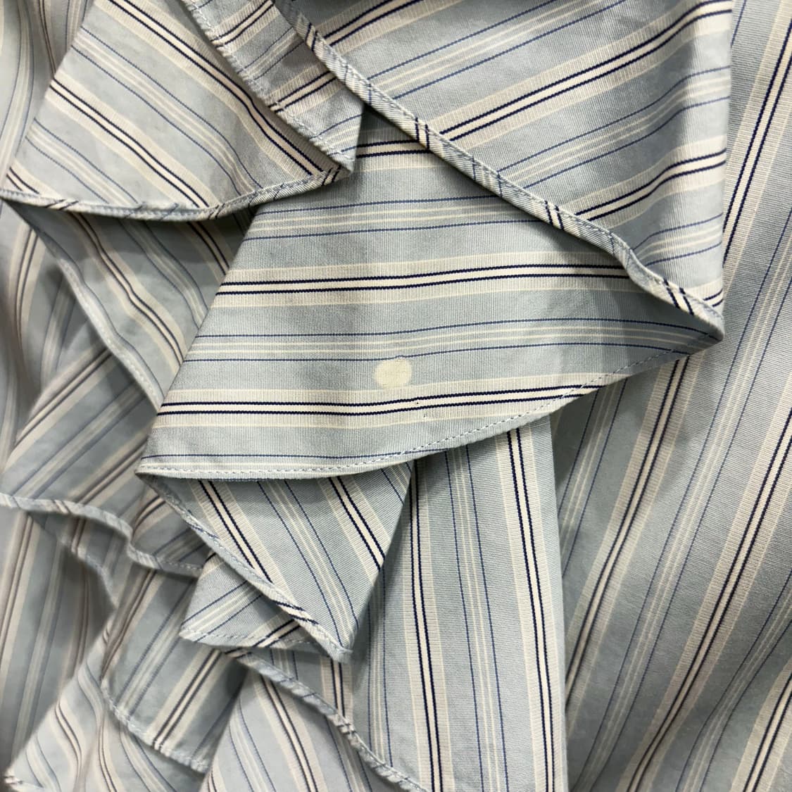 폴로 랄프로렌 칼라넥 긴팔 블라우스 핀 스트라이프 디테일 하늘색 상품이미지9